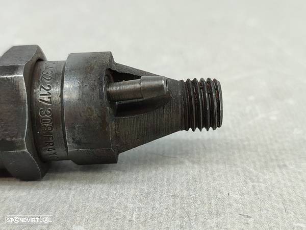 Injector Nissan Primera (P11) - 3