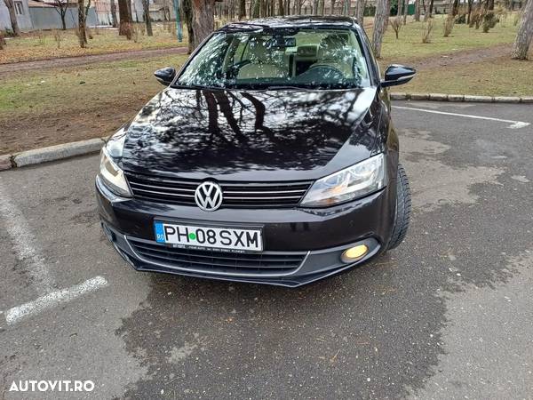 Volkswagen Jetta 2.0 TDI DPF Comfortline - 2