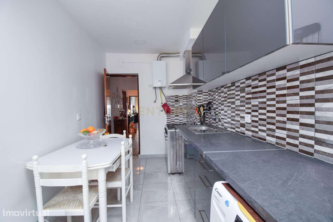 T3 Luminoso na Rinchoa (Rio de Mouro) | Varandas a Sul | Excelente Loc-17