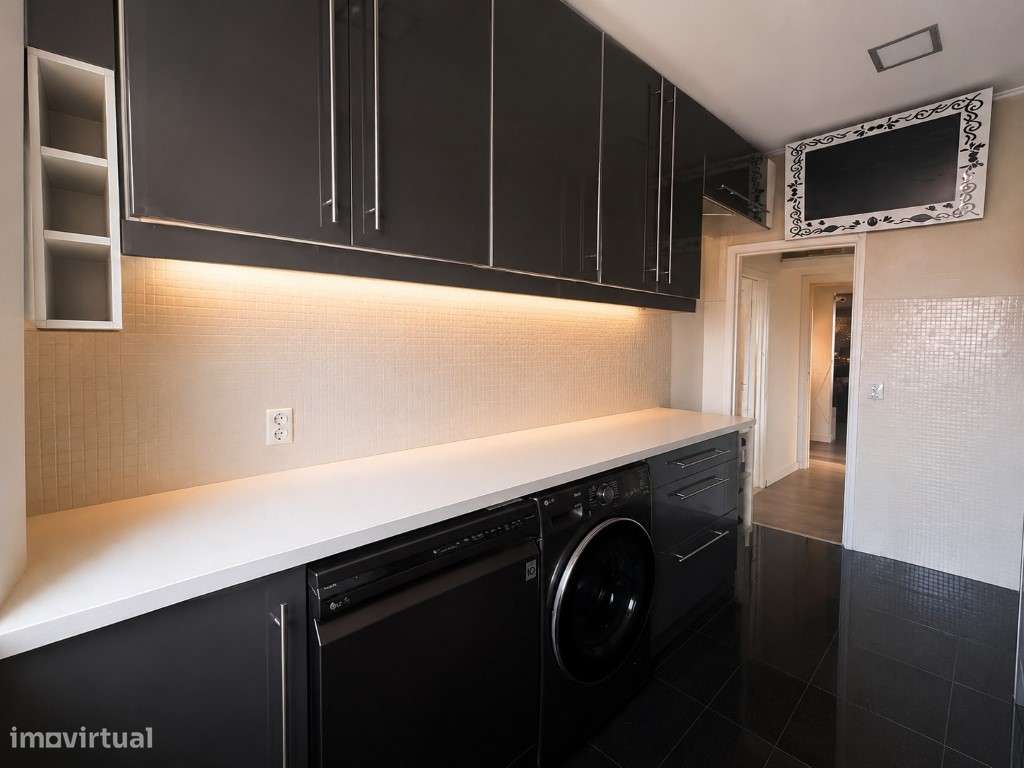 T2 Duplex com Suite e Varandas | Algés-5