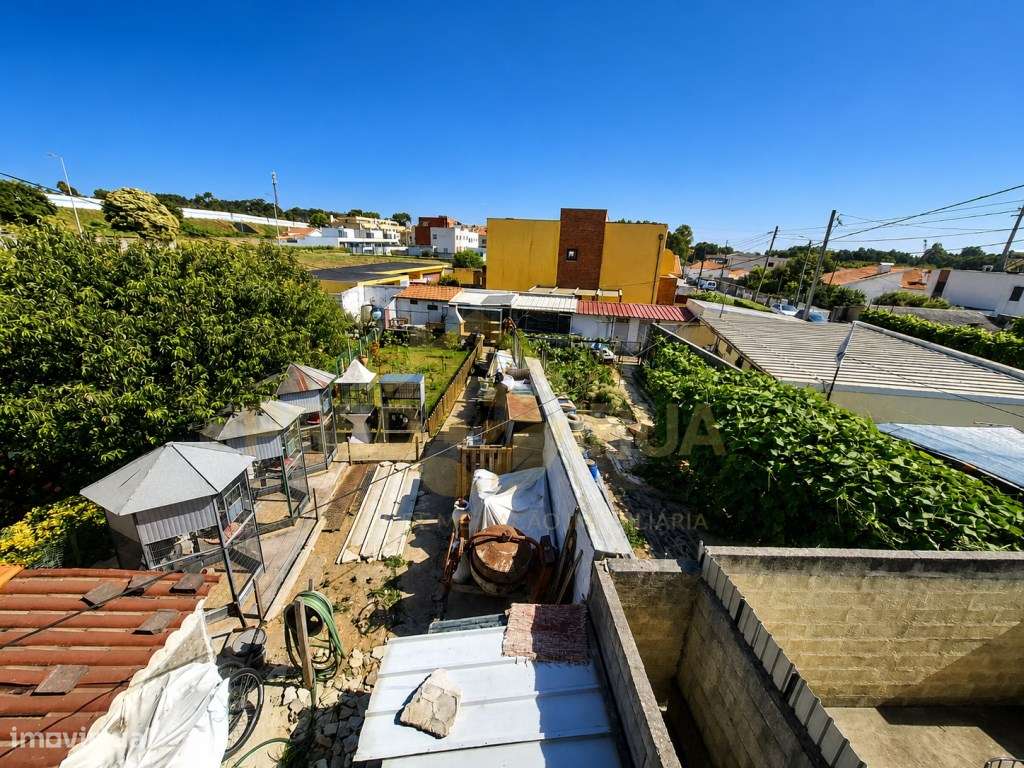 OPORTUNIDADE DE INVESTIMENTO | PRÉDIO COM RENDIMENTO EM ARCOZELO-13