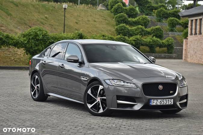 Jaguar XF 2.0 i4D AWD R-Sport - 2