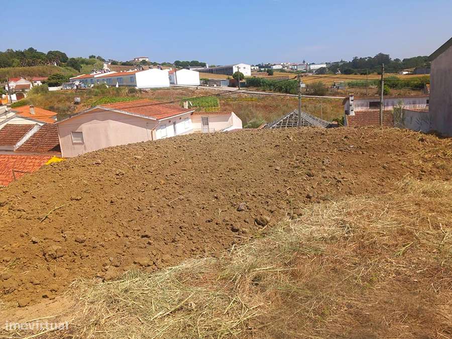 Terreno urbanizável, com vista excepcional, bom acesso, Miragaia-2