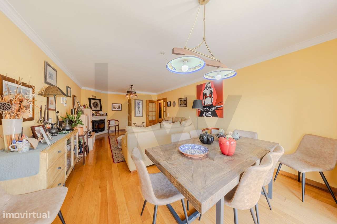 Apartamento T3 com Aproveitamento de Sótão e Excelentes Comodidades - Grande imagem: 5/49