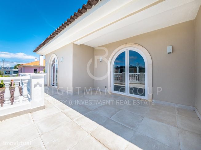 Moradia T4 + 1 com jardim e piscina, em Bicesse, Cascais-28