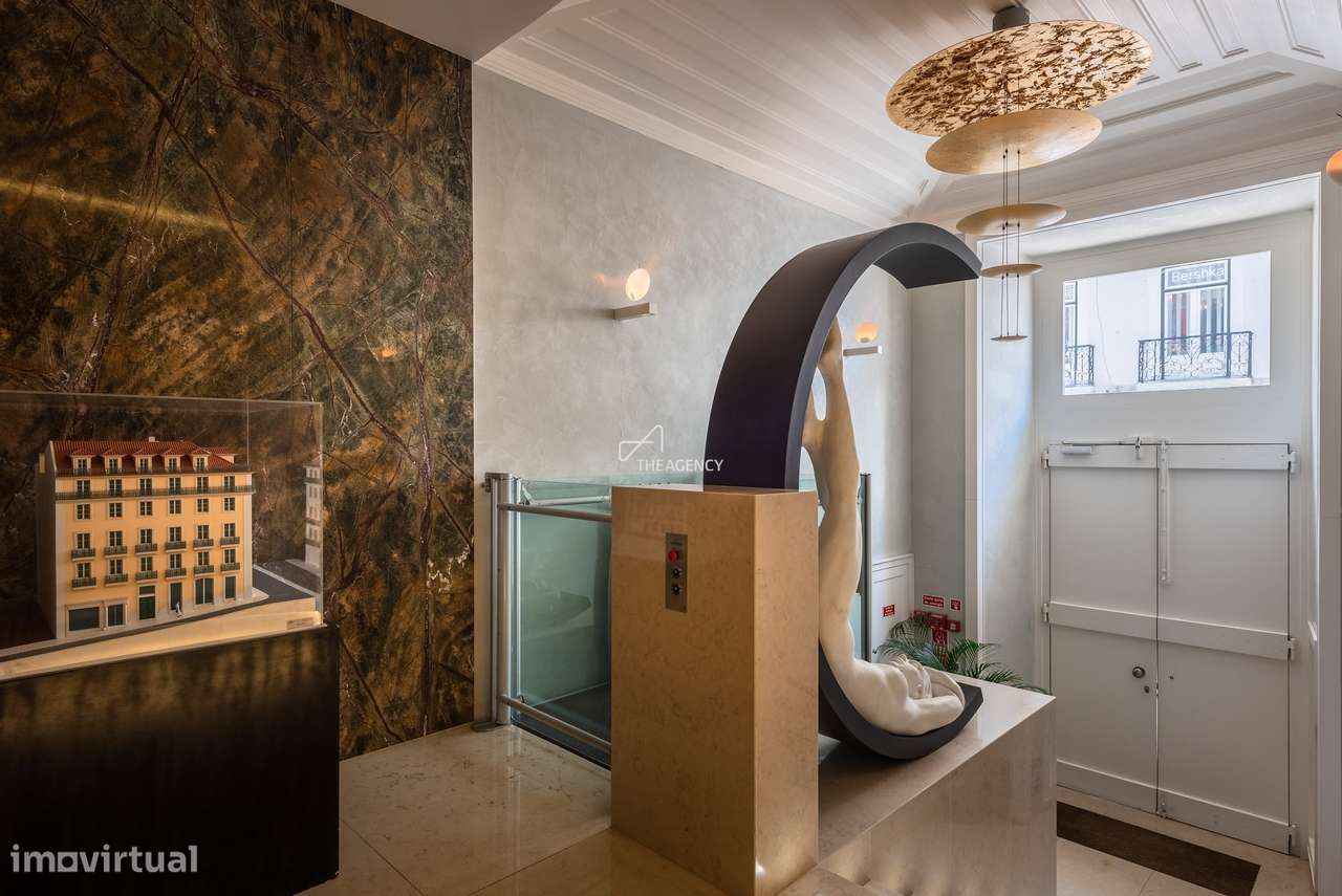 Duplex de luxo T2+1 com garagem no Chiado | 230 m² | Vistas panorâmica-32