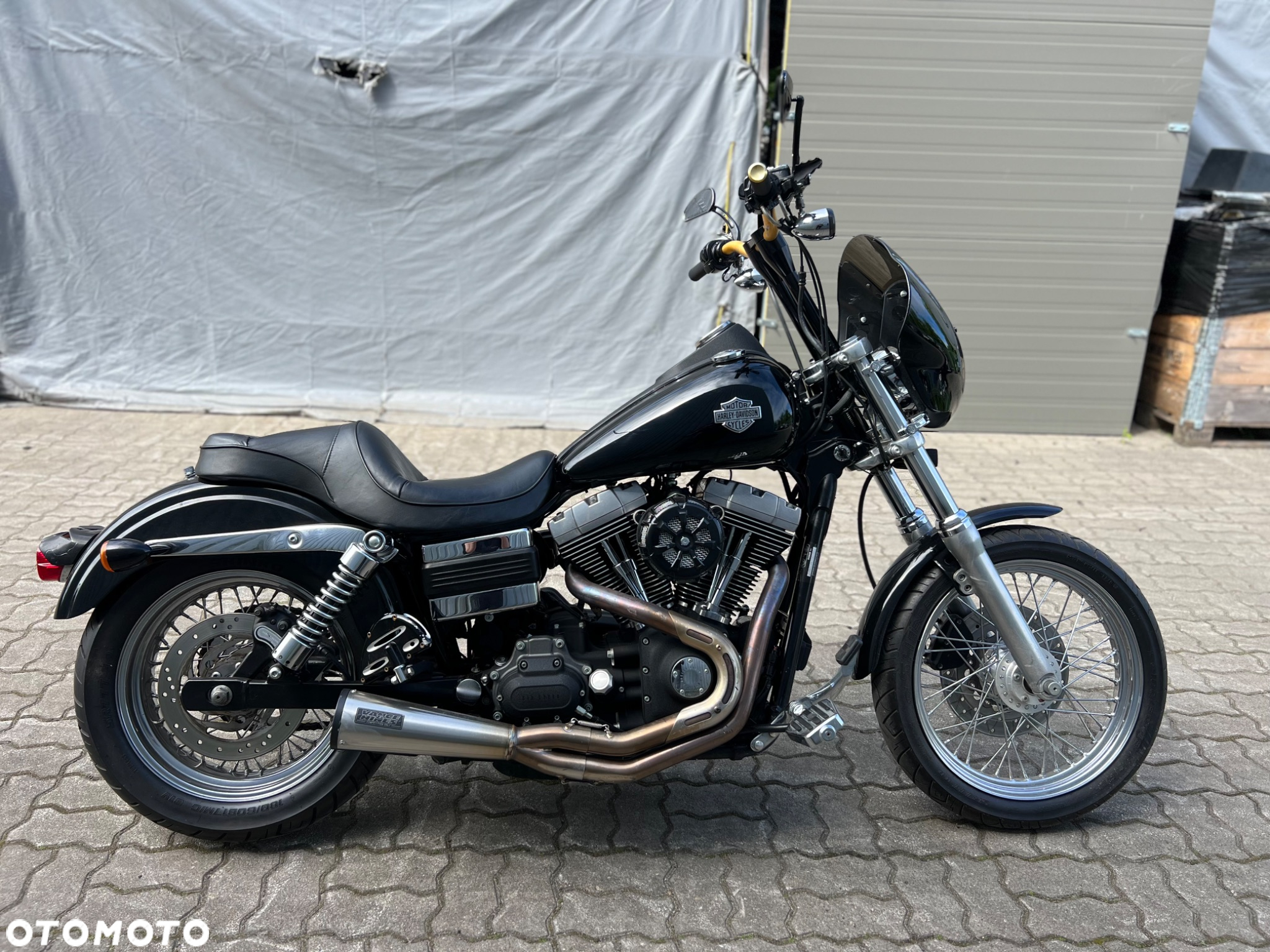 Harley-Davidson Dyna Street Bob - 2