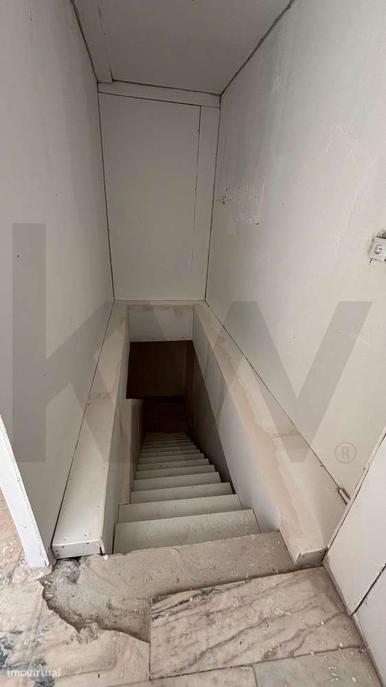 Loja Exclusiva em Bruto na Rua do Salitre – 731 m2 com Luz Natural e P - Grande imagem: 4/28