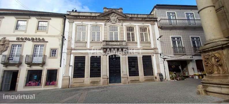 Prédio da banca com 1220 m2 distribuído por 5 pisos situado no Centro - Grande imagem: 4/9