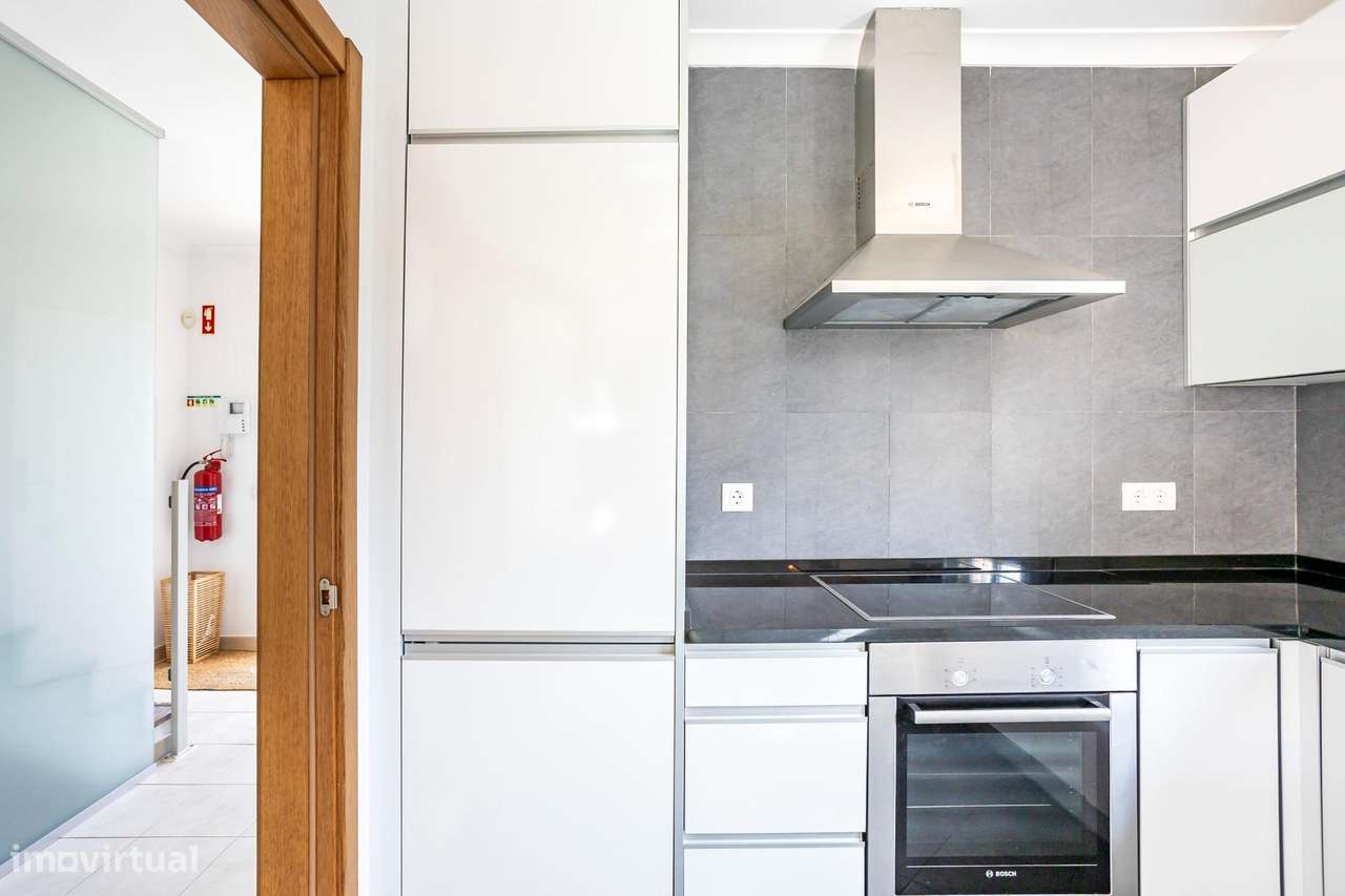 Moradia Geminada T2+1 em Condomínio de Luxo no Algarve-8