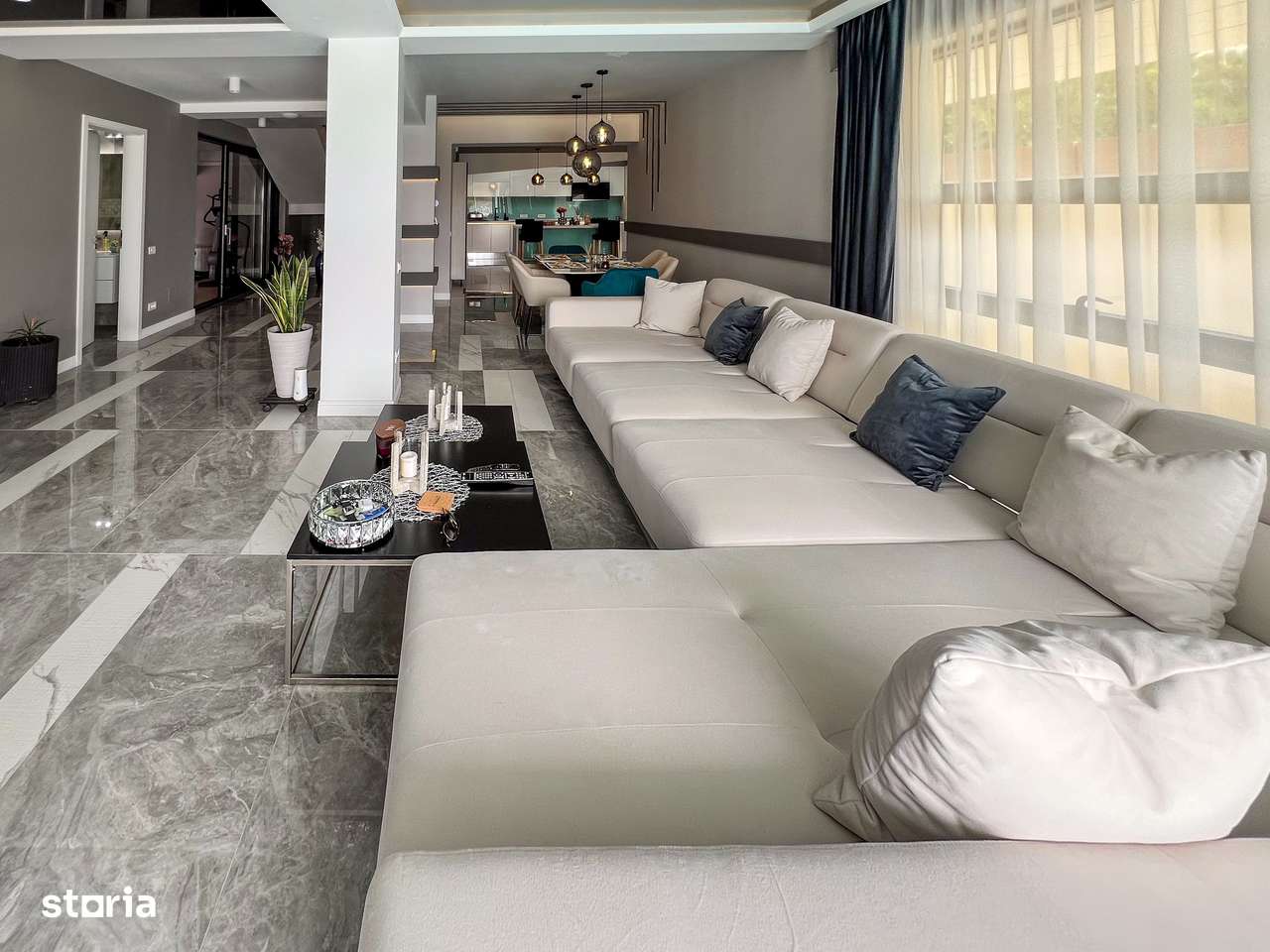 Ready to move  |  Vila premium cu piscina și jacuzzi încălzite - Imagine principală: 1/20