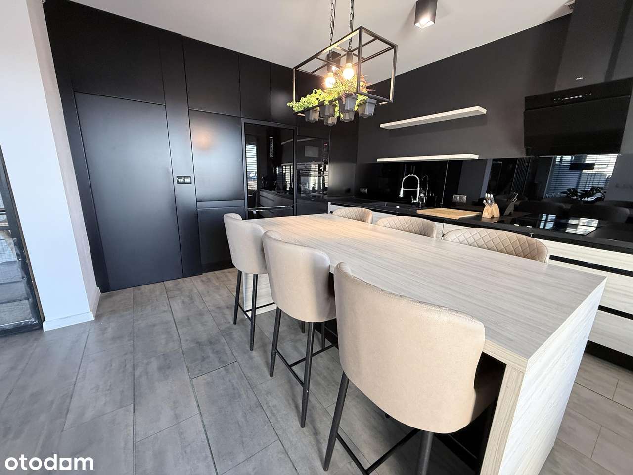 dom z dużym garażem  + lokal usługowy - pow. 262m2 -- Leszno - Zatorze - Pełny obrazek: 3/19