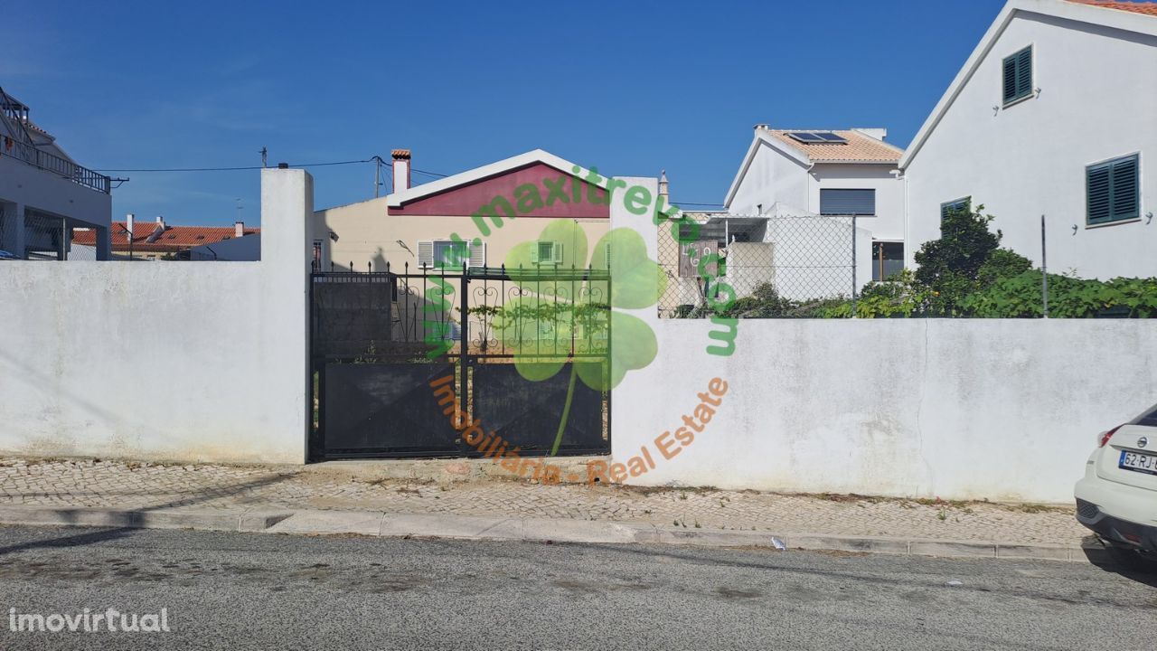 Lote de terreno 300m2 Quintinhas I Charneca da Caparica