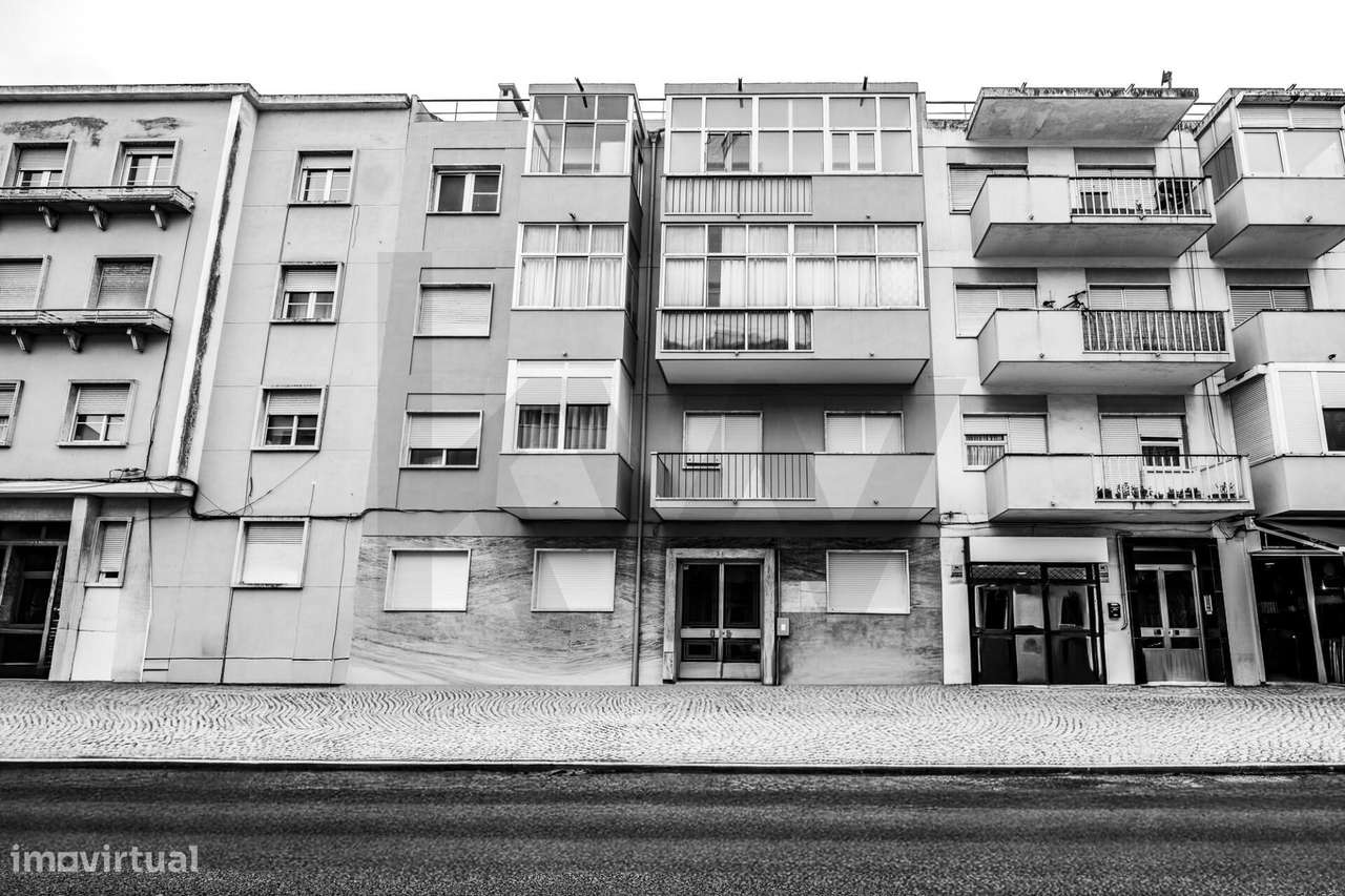 Apartamento T2 Remodelado | Benfica | Rua Emilia das Neves | 66m2 - Grande imagem: 3/24