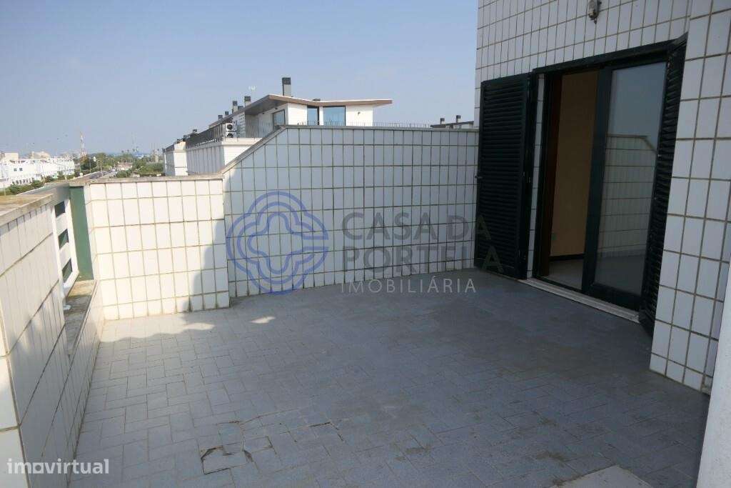 T2 - Terraço - Varanda - Vistas Ria e Mar - Garagem - Praia da Barra - Grande imagem: 2/40