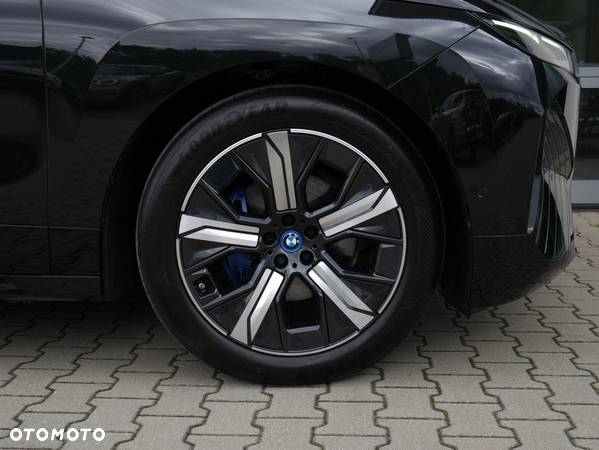 BMW iX xDrive40 - 25
