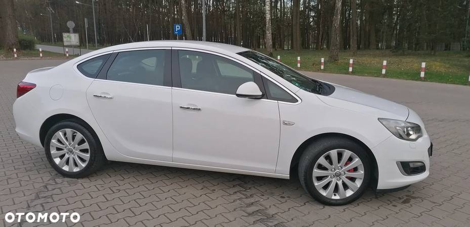 Opel Astra IV 1.4 T Sport - 19