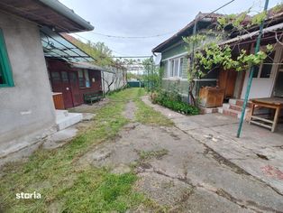 Casa de vanzare in Petreni, comuna Bacia, teren 3729mp