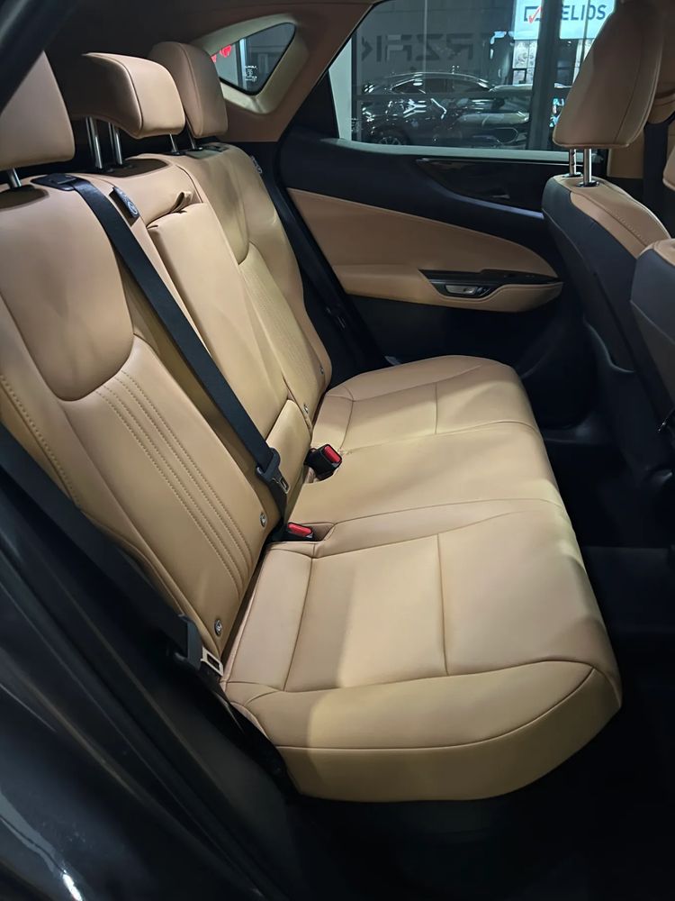 Lexus Nx Lexus NX350h 2,5 Hybrid 243 KM Prestige Salon Polska FV23%