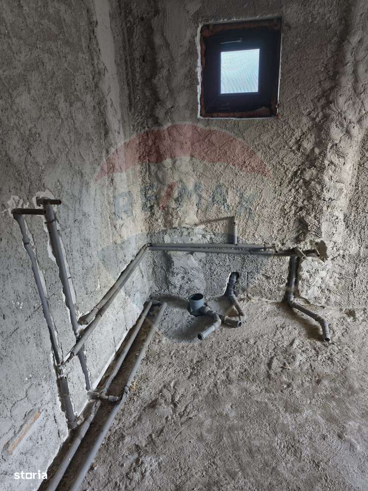 Casă / Vilă cu 5 camere de vânzare în zona Poiana Tapului-17