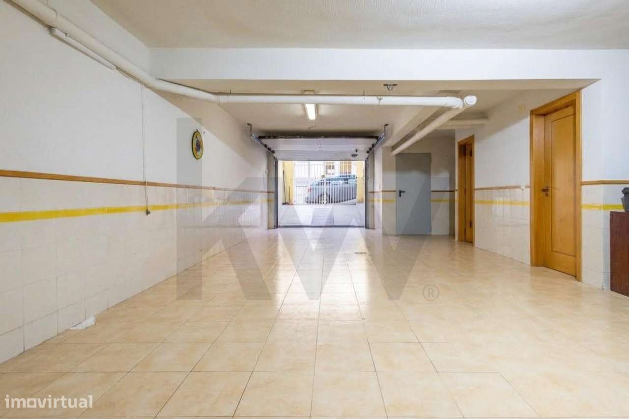 Excelente Moradia T3 - Vale de Milhaços, Corroios – Espaço, Conforto e-20