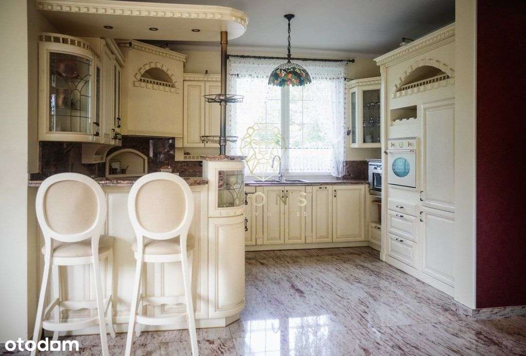 Willa na działce 3500m2. z pięknym ogrodem!-11