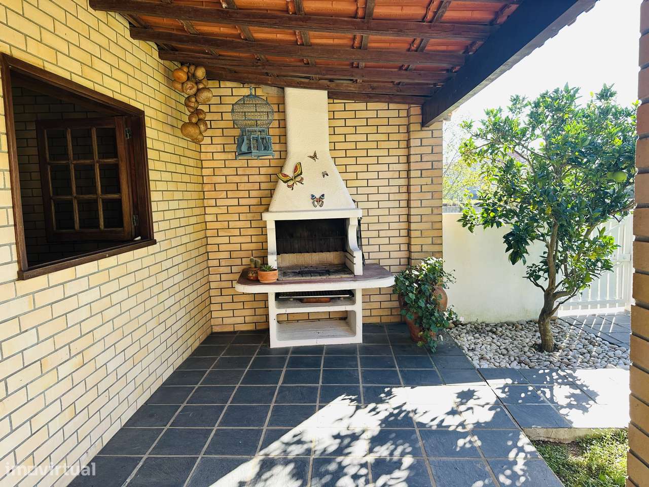 Moradia T4 de charme com grande jardim em zona tranquila-46