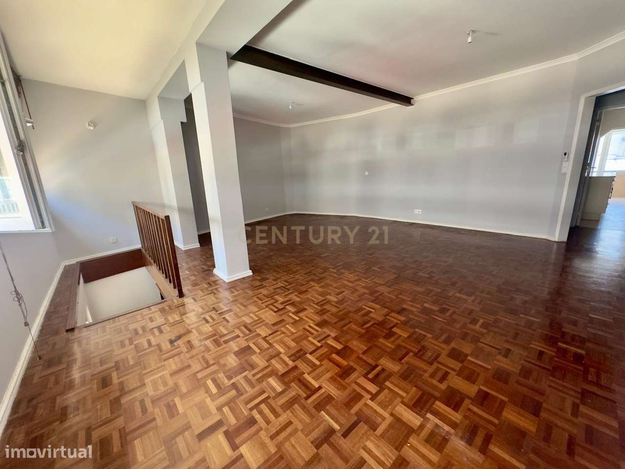 T3 com cave em São Pedro do Estoril – Versatilidade e localização priv-9