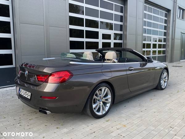 BMW Seria 6 650i - 22