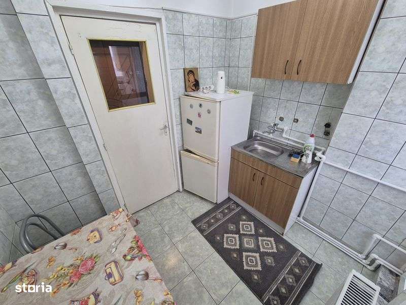 Garsonieră de închiriat – ultracentral, Târgu Jiu, Str. Victoriei - Imagine principală: 4/5