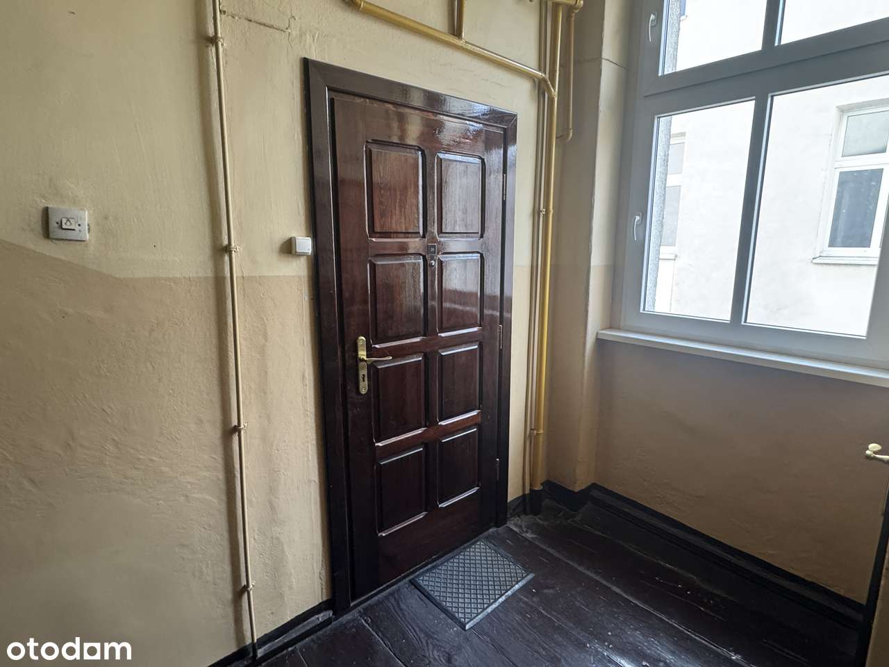 Wysokie mieszkanie w doskonałej lokalizacji! Cieplik miejski!-2