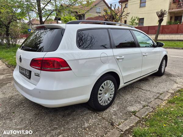 Volkswagen Passat Variant 2.0 Blue TDI SCR Comfortline - 3