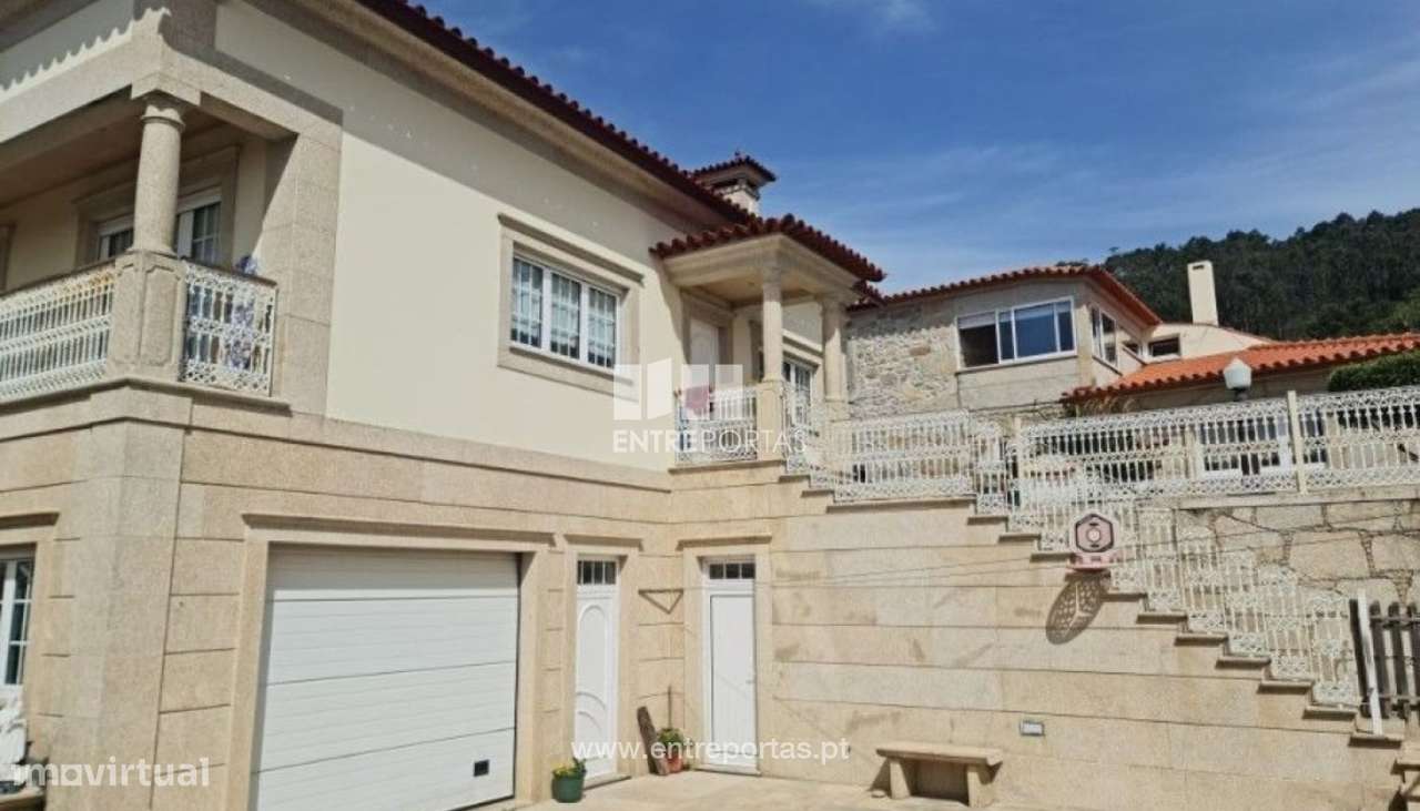 Venda de fantástica moradia V5 em pedra, Areosa, Viana do Castelo - Grande imagem: 2/30