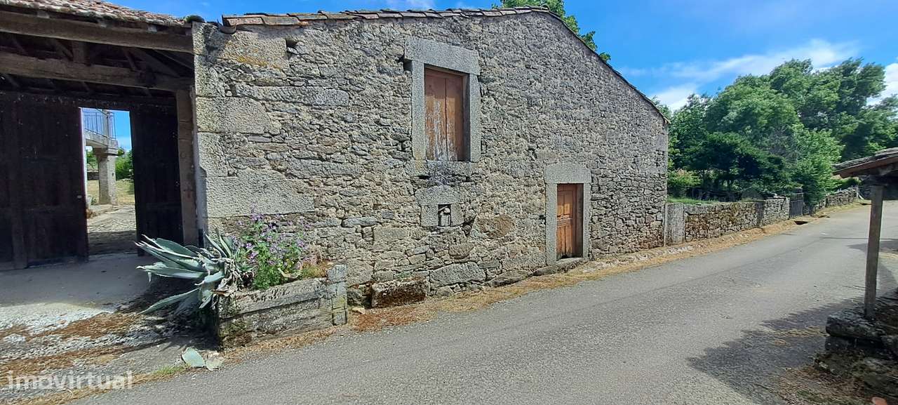 Moradia isolada T6 em Genísio, Miranda do Douro-37