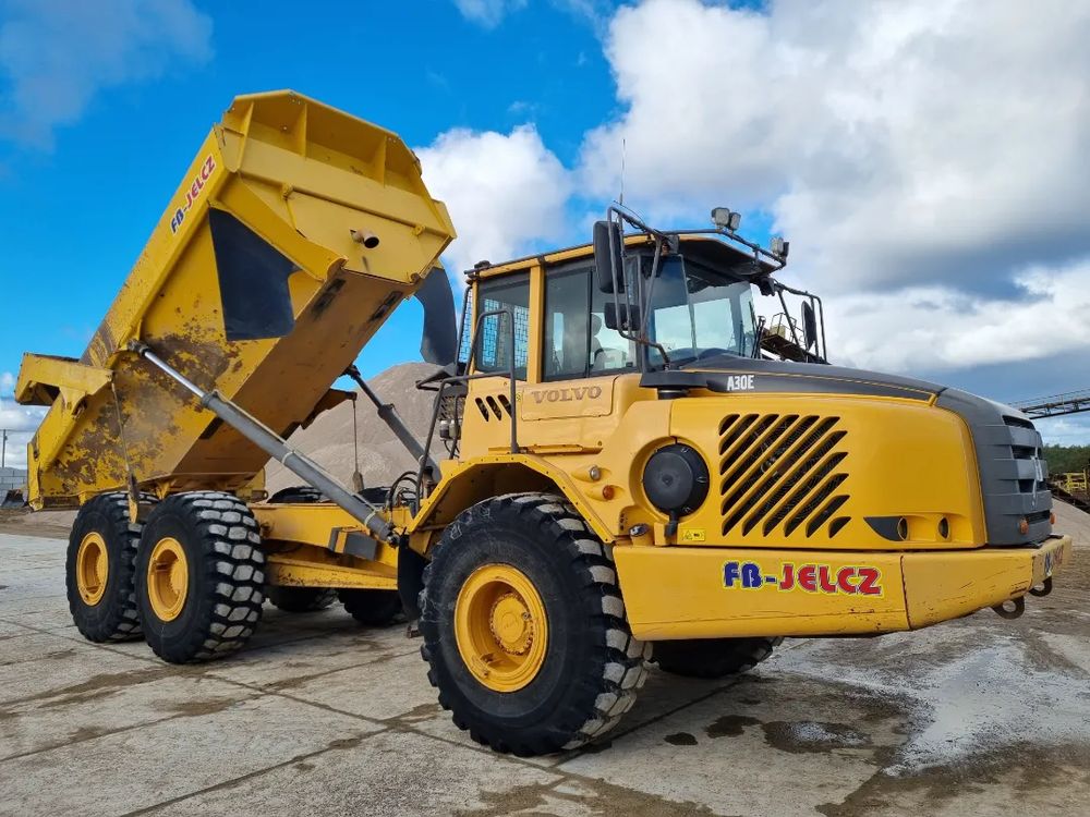 Volvo Wozidło dumper volvo a30e 6x6 2010