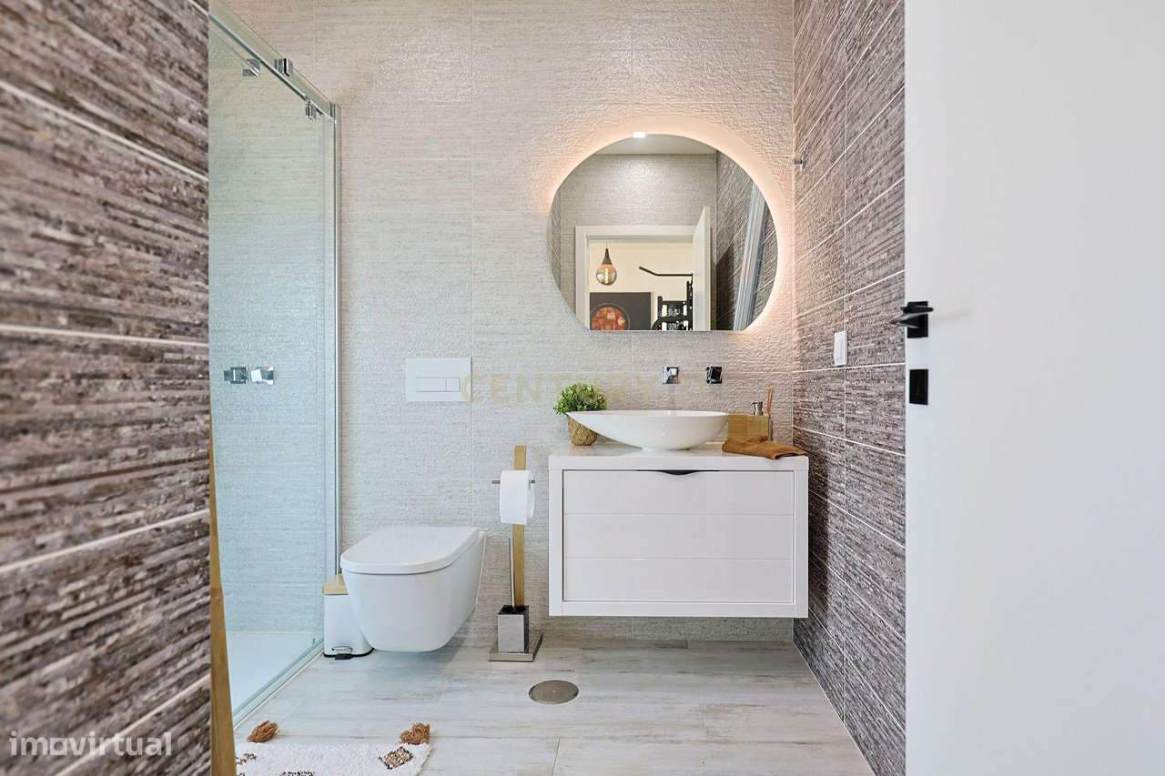 Moradia de Luxo | Duas Master Suites | Piscina de Água Salgada-30