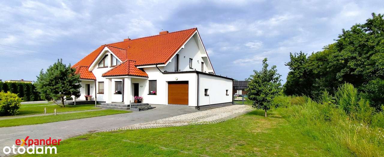Piękny dom cztery pokoje ogród garaż do wprowadzenia fotowoltaika