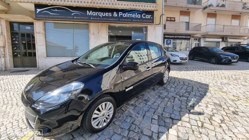 Renault Clio 1.2 16V Confort - 1