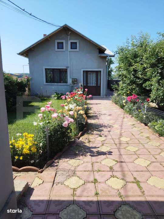 Casa unifamiliala complet mobilata si utilata gata pentru mutare - Imagine principală: 1/19