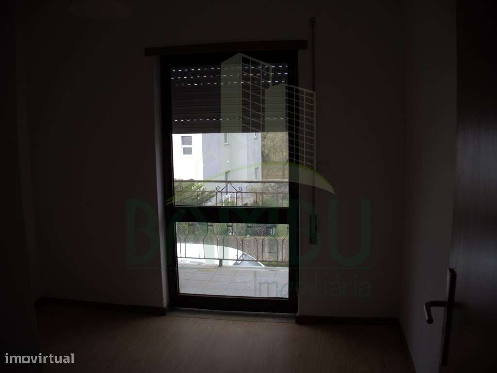 Moradia T3 para venda em Valença-4