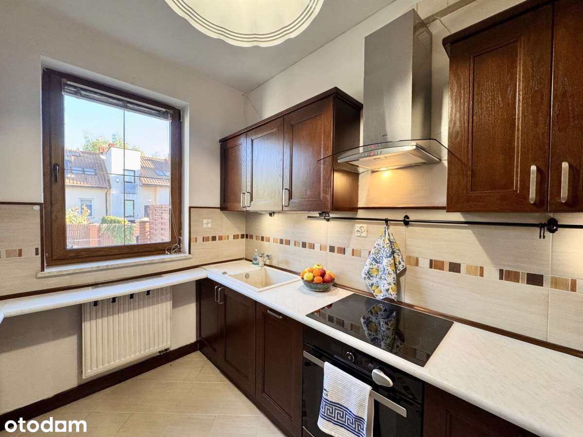 Dom szeregowy w świetnej lokalizacji, cicha okolic-2