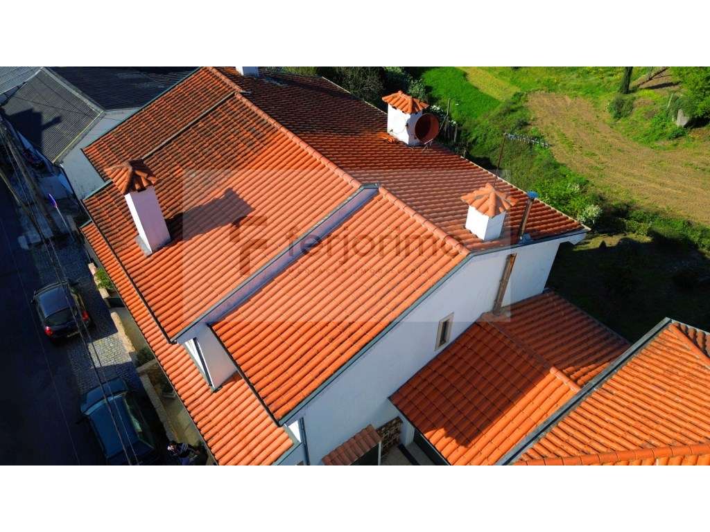 Moradia Geminada T3 com Vista Deslumbrante sobre Guimarães-52