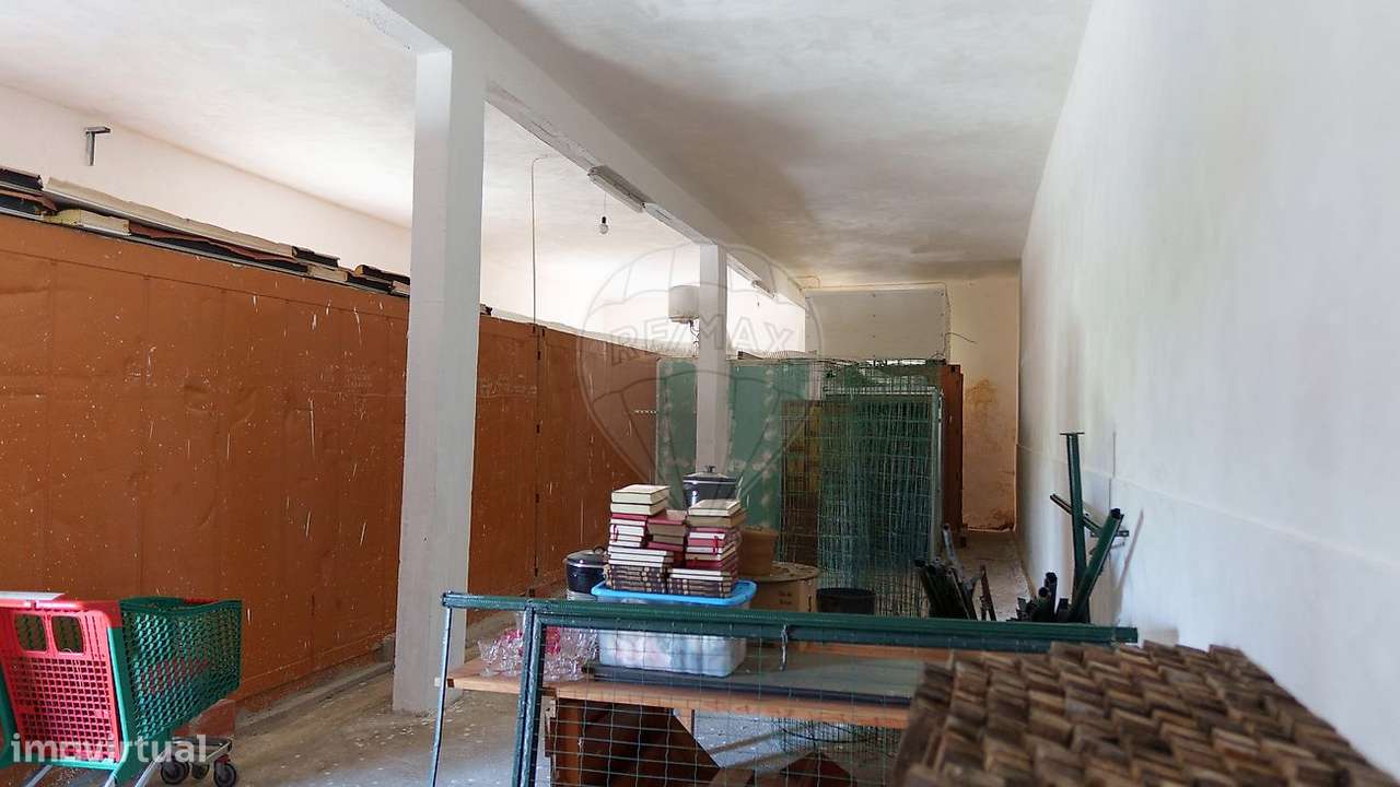 Moradia T4 para venda-18