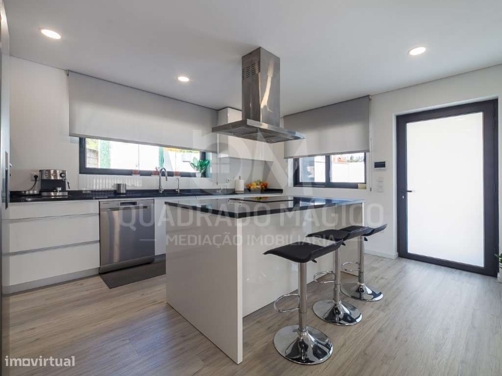 Maravilhosa moradia T3+1, térrea e de linhas modernas a 2 minutos d...-10