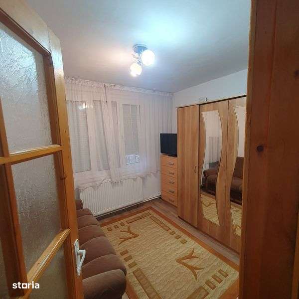 Vand apartament 2 camere decomandat - Imagine principală: 5/8