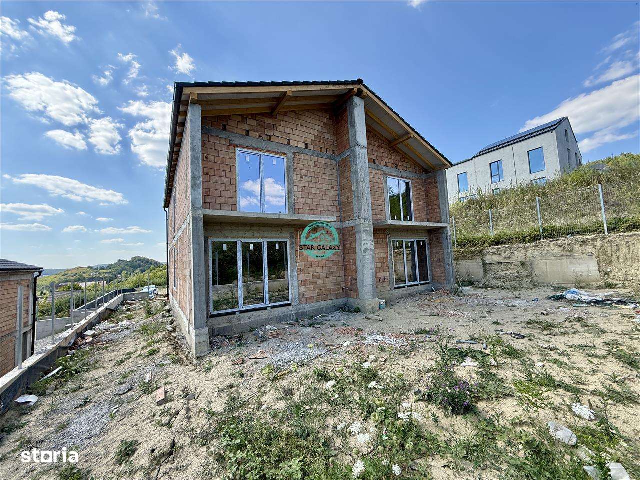 Case tip duplex de vanzare, 101 mp utili, 230 mp teren, in Corunca-1