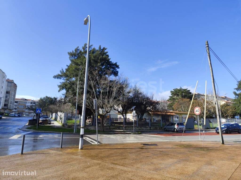 Apartamento T3, com suite 3 varandas e arrecadação-6