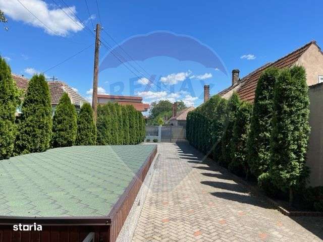 Casă  str. Progresului , Sebes, destinatie : uni/multifamiliala - Imagine principală: 2/14