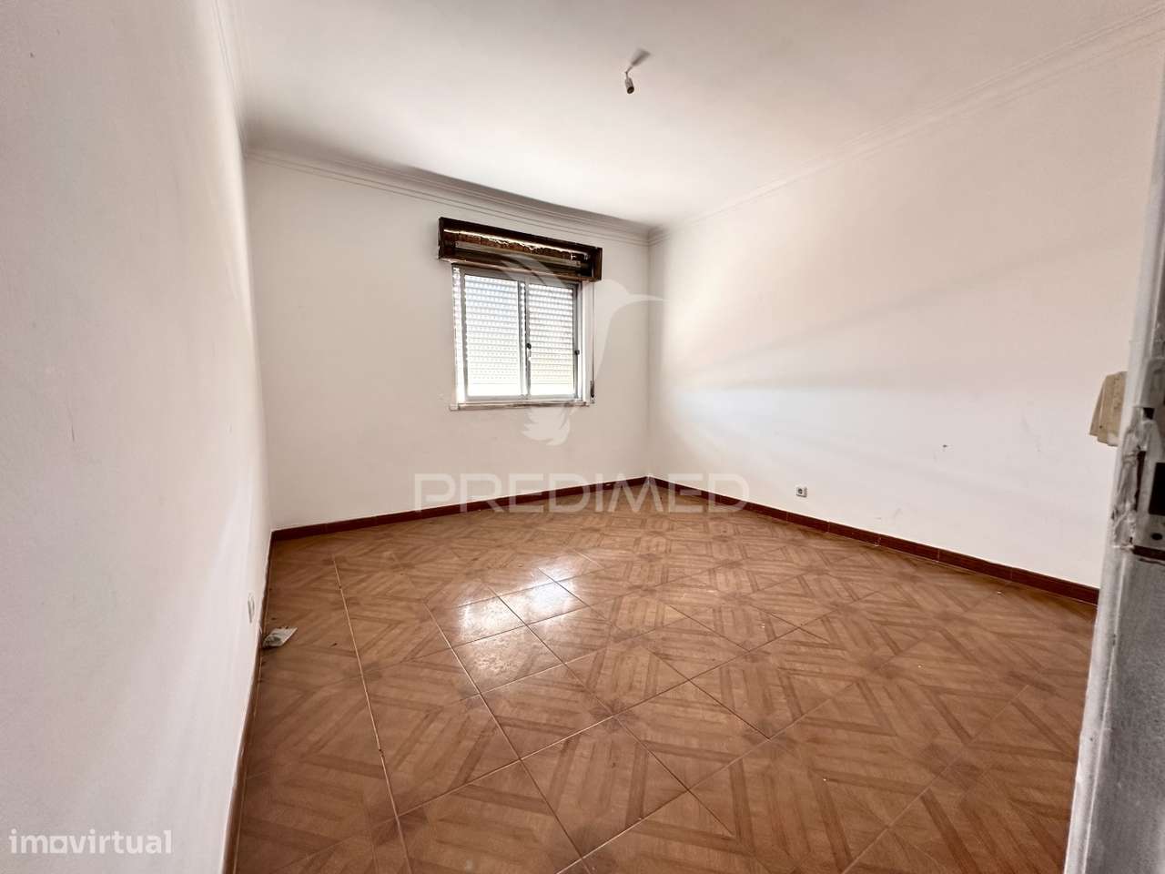 2 Prédios em Santa Iria da Azoia - Grande imagem: 5/40