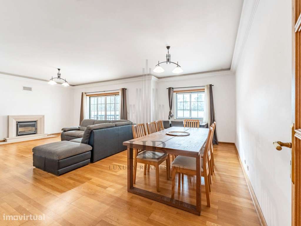 Apartamento T4 em Condomínio Privado com Piscina | Alcabideche | Ca...-11